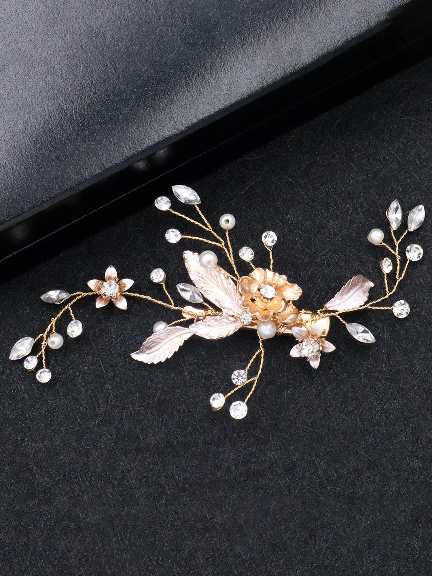 Alloy Handmade Pearl Diamond Bridal Hair Accessories Hairpin