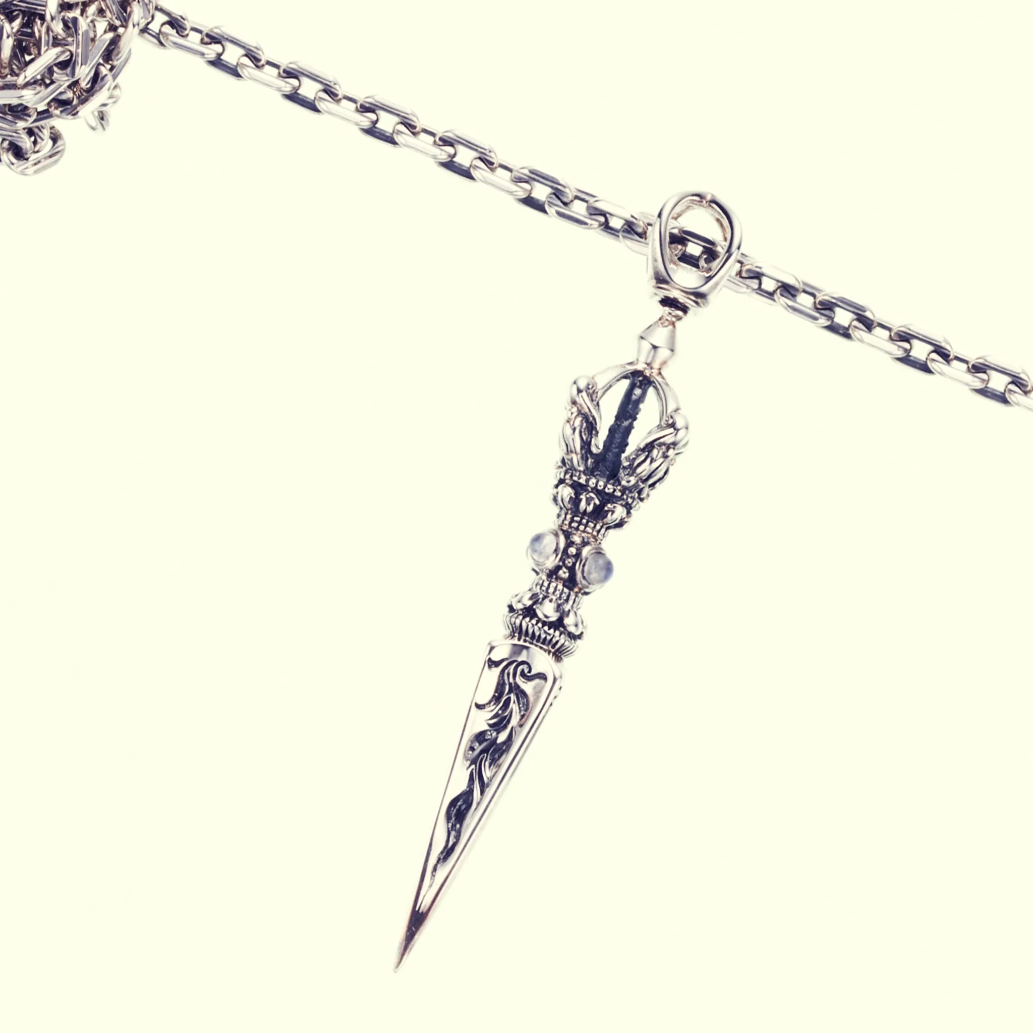 Bird Dorje Dagger : (Blue Moonstone)