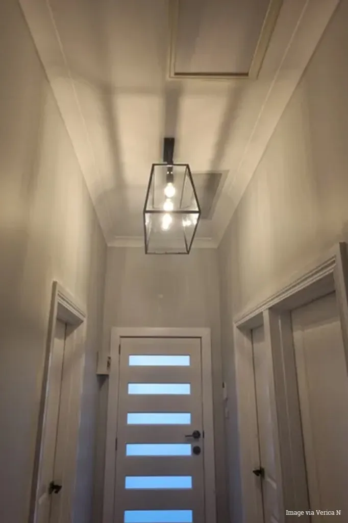 Broadview Glass Pendant Light