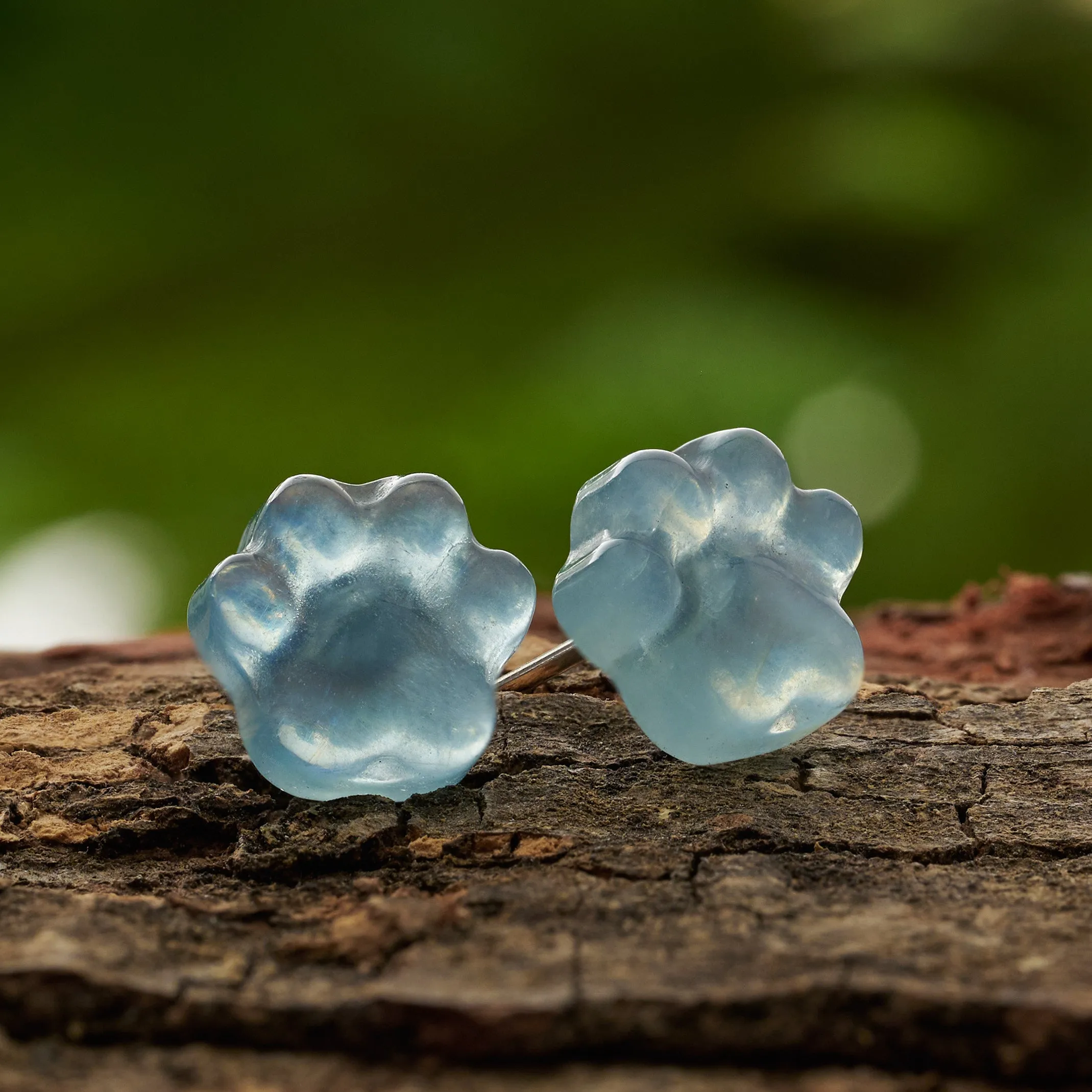 Carved Paw Bundle