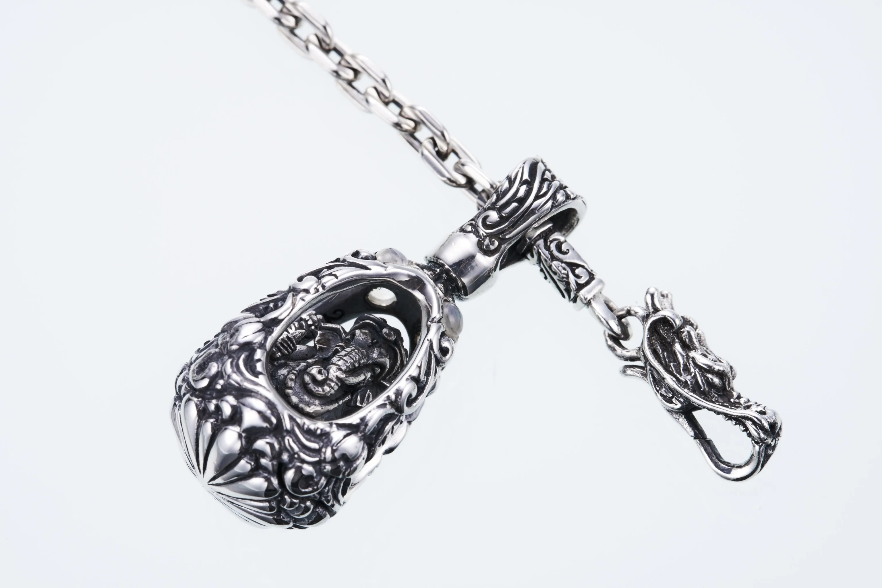 Egged Ganesh : (Blue Moonstone)