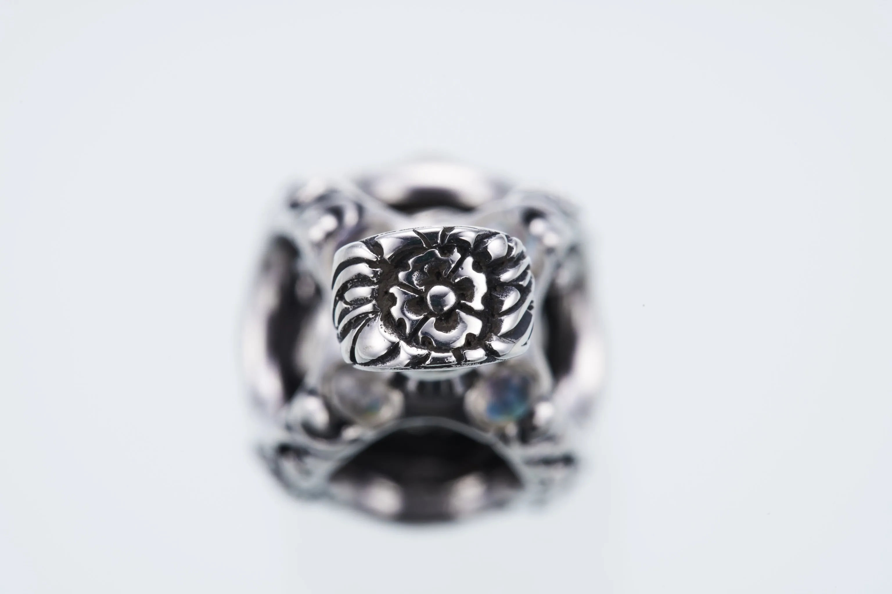 Egged Ganesh : (Blue Moonstone)