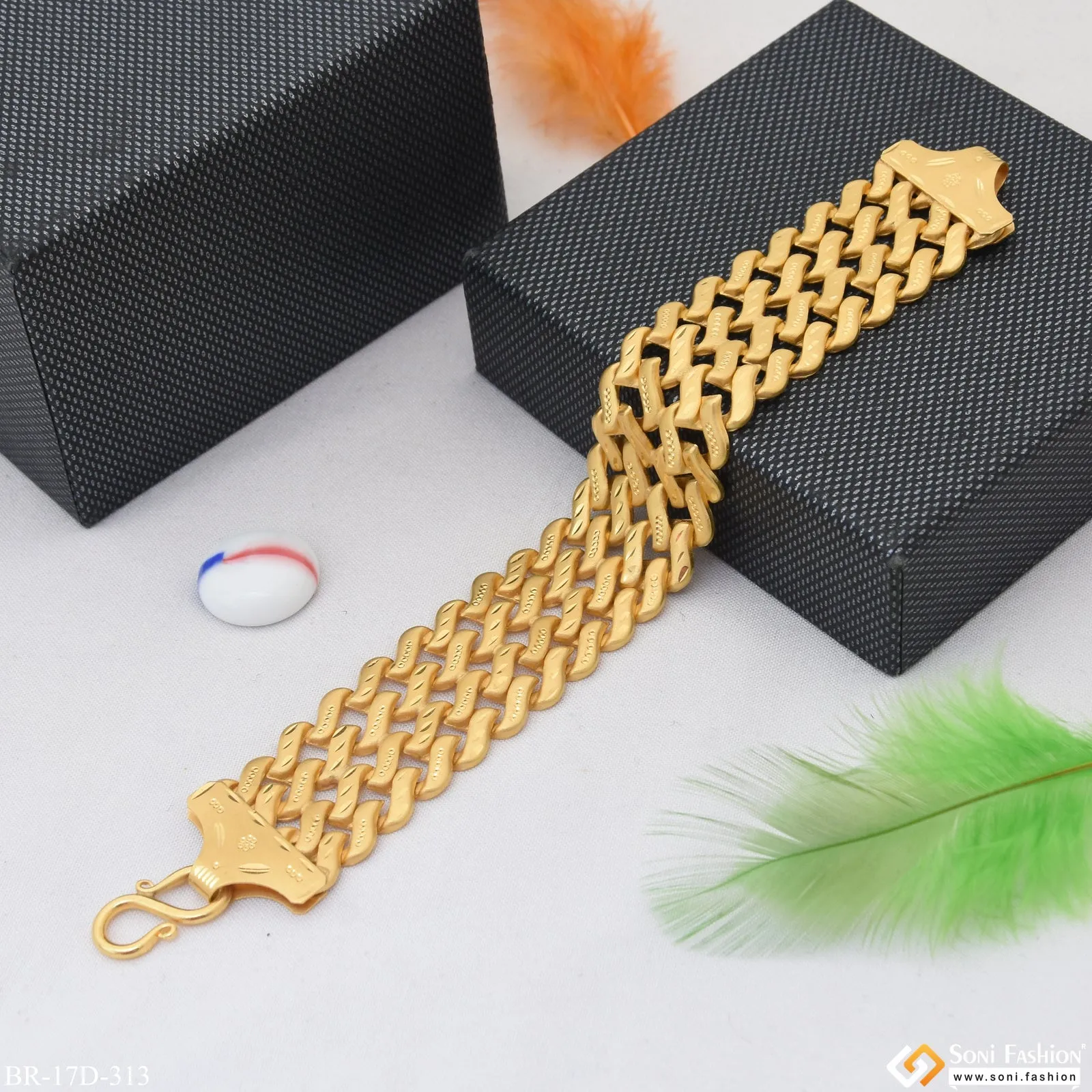 Finely Detailed Design Gold Plated Pokal Bracelet for Men - Style D313