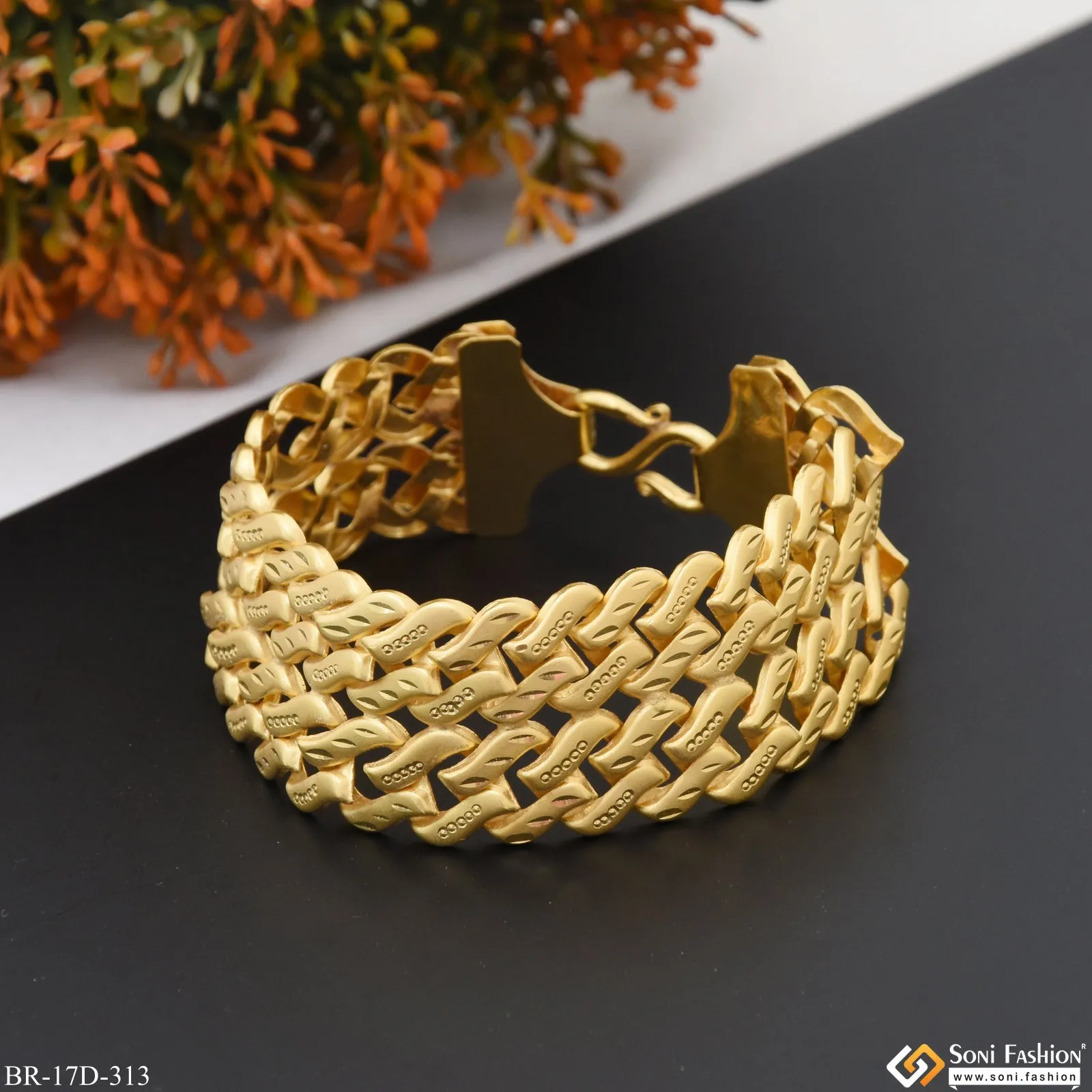 Finely Detailed Design Gold Plated Pokal Bracelet for Men - Style D313