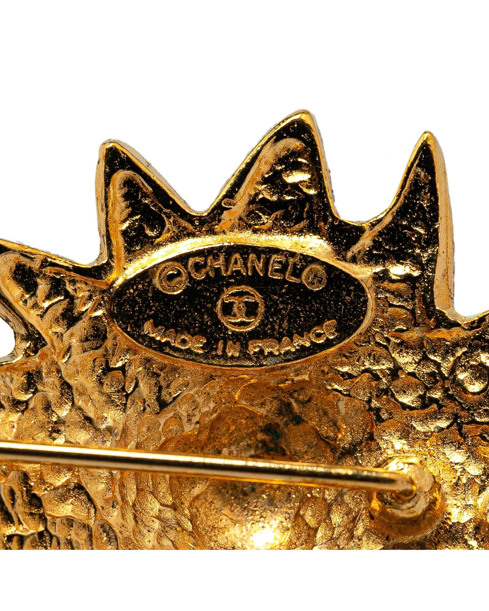 Gold Plated Lion Pin Brooch with Push Lock Closure