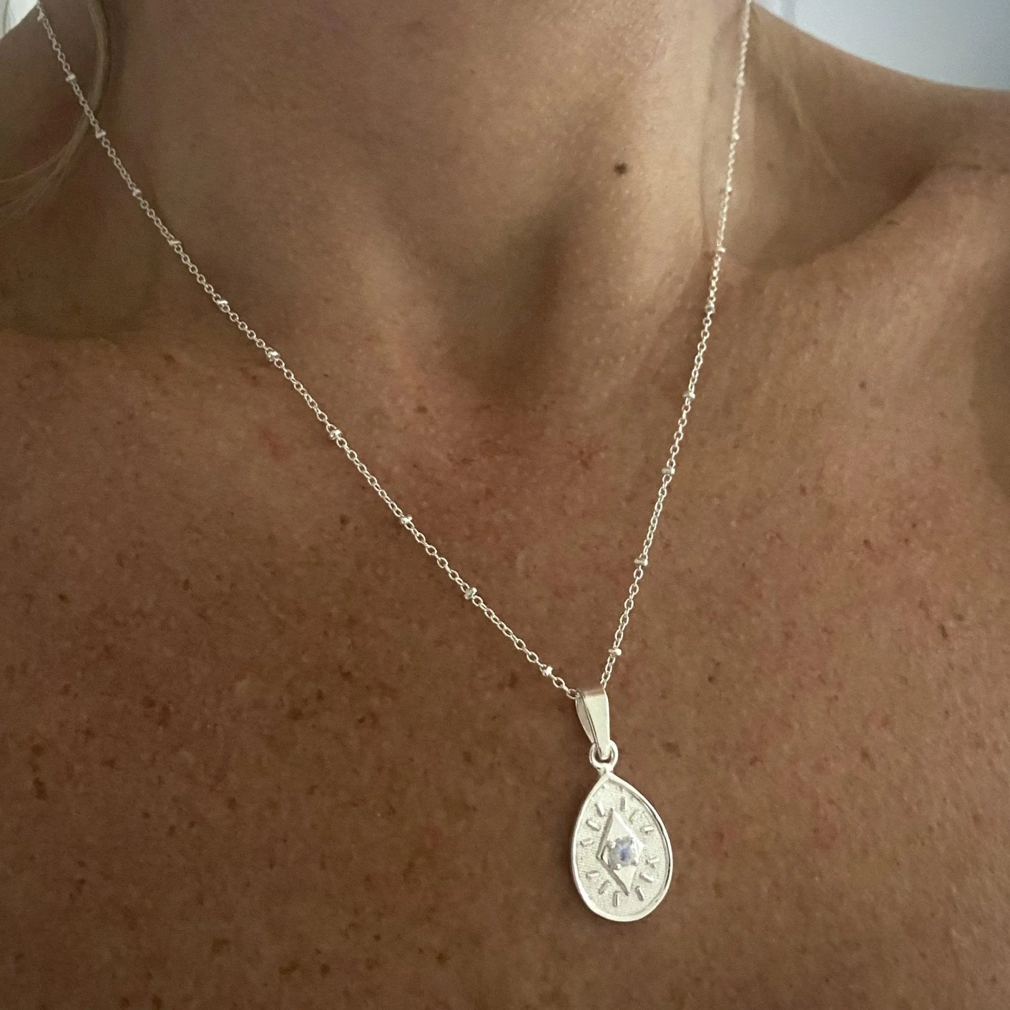 Laihas Prestige Sparkle Sterling Silver Moonstone Necklace