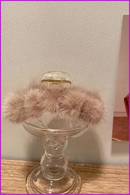 Plush Claw Hairpin
