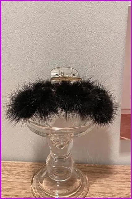 Plush Claw Hairpin
