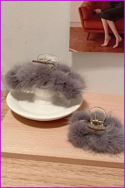 Plush Claw Hairpin