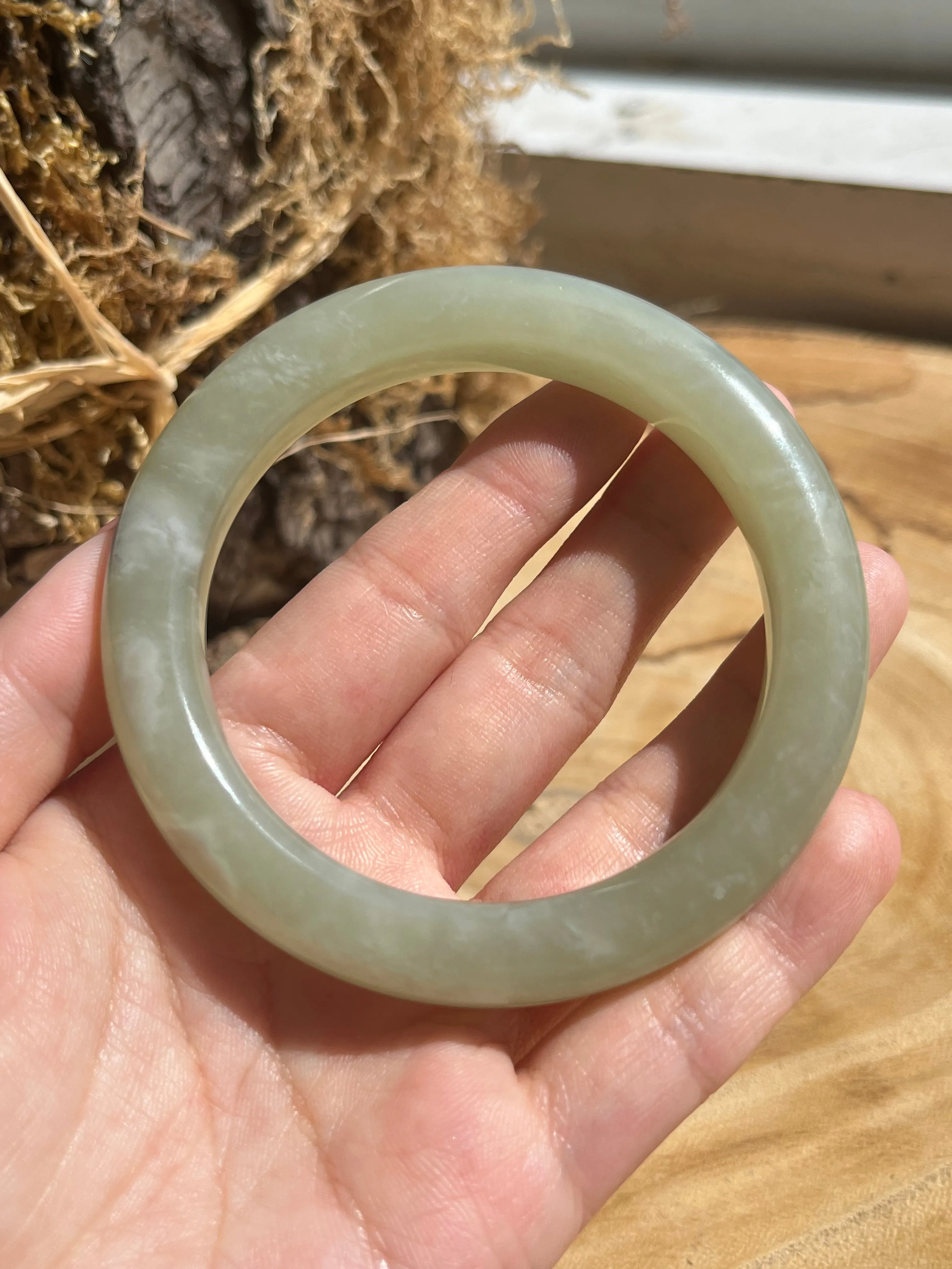 Sunny Water Nephrite Jade Bangle 57mm, 和田晴水无纹裂带棉手镯