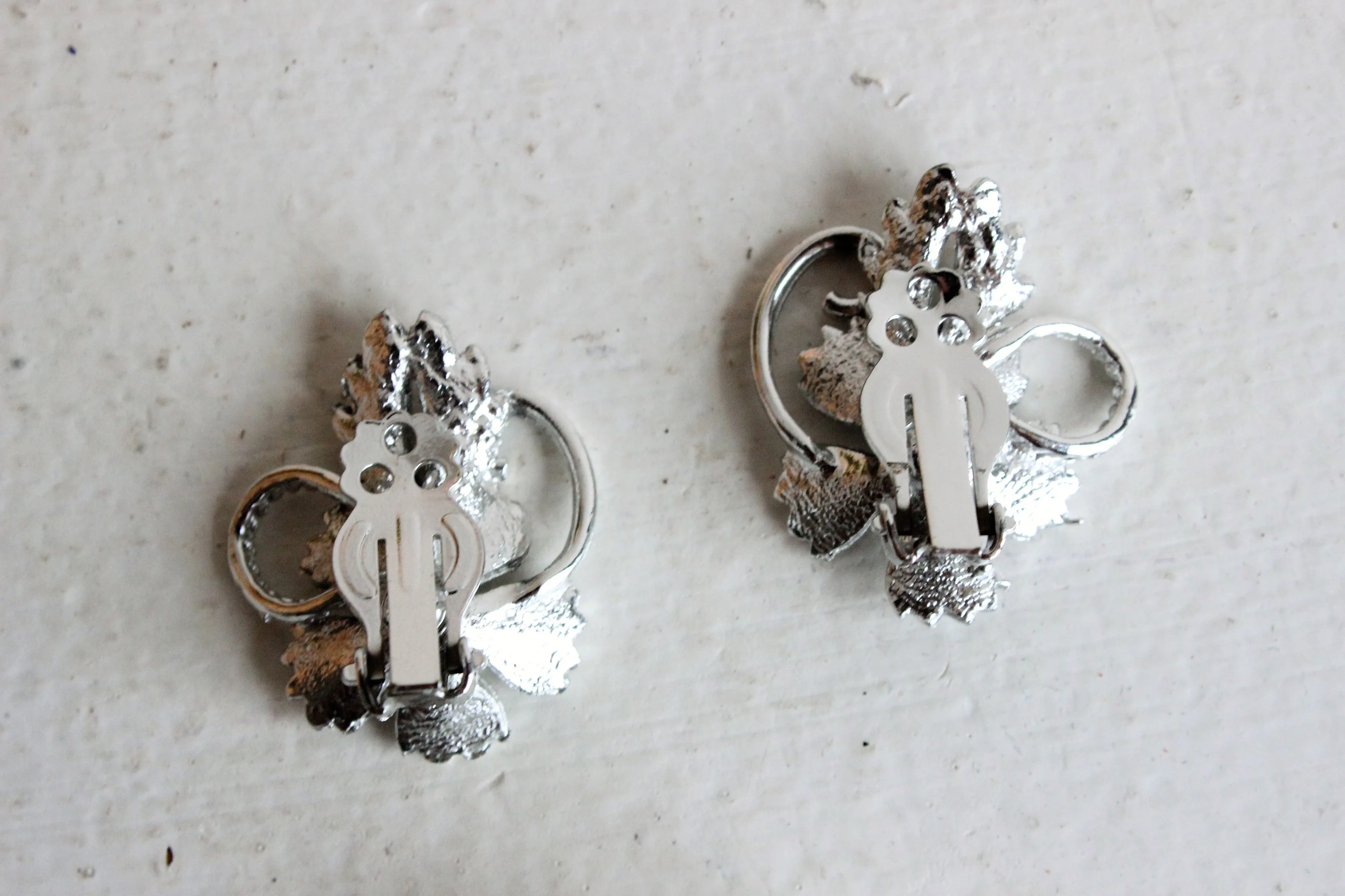 Vintage Midcentury Floral Brooch and Earrings Set