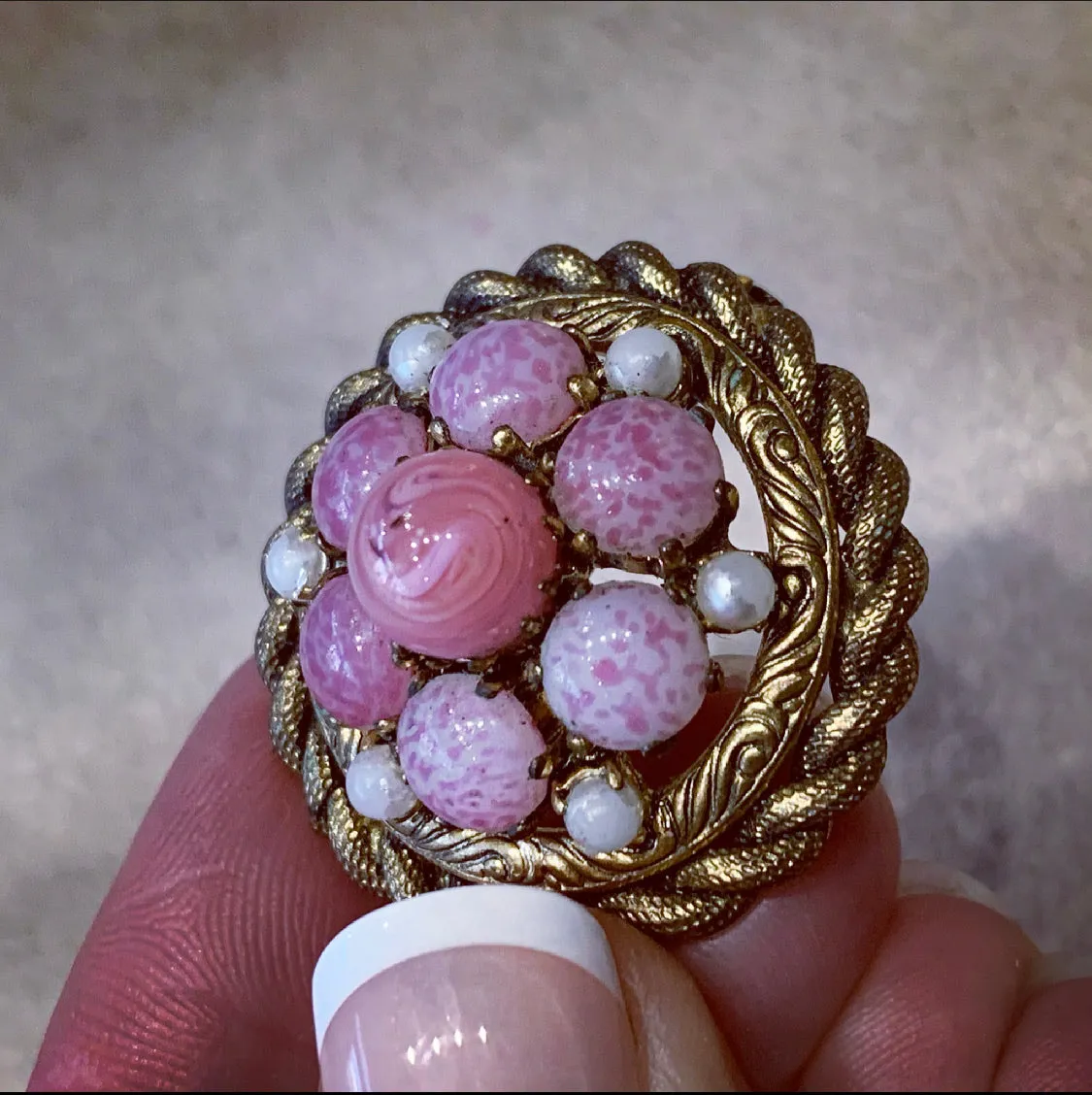 Vintage pink glass beaded small brooch
